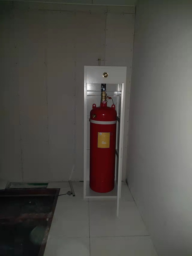 柜式灭火器