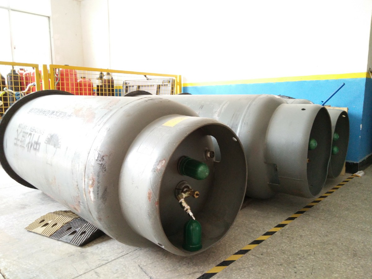 Filling of heptafluoropropane agents