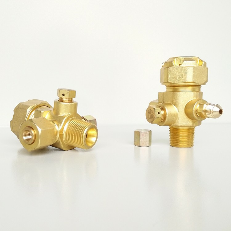 Heptafluoropropane drive bottle container valve